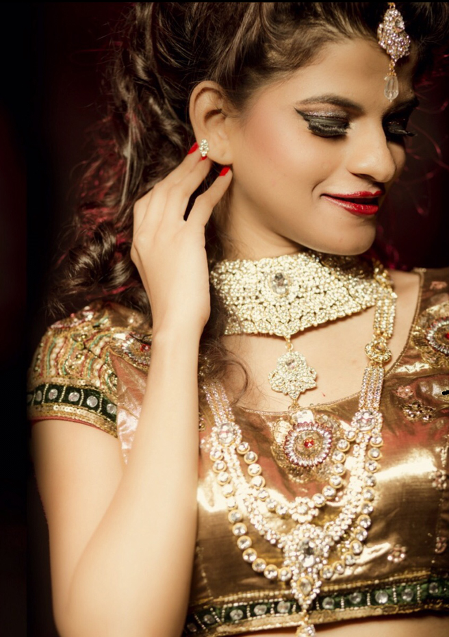Beautiful fashion model and actress Soumya Nayak in Indian wear - soumya_nayak_actress