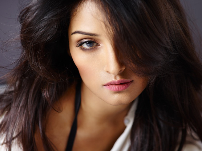 Beautiful Indian woman Prema Metha is a Model based out on Mumbai
