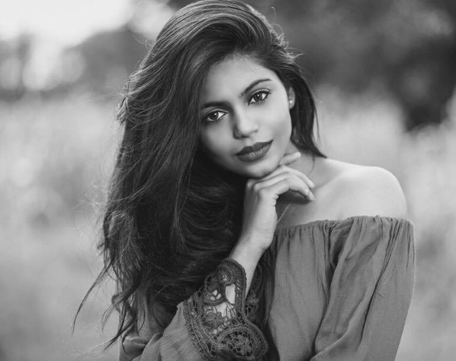 Model Supriya Borshe outdoor black and white photography
